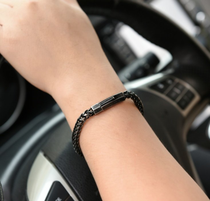 1298413258833.jpg 316L Stainless Steel Four-sided Grinding Chain Bracelet