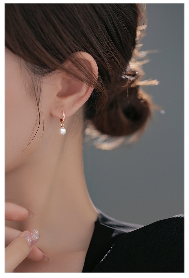 2402140055080328600.jpg 925 Sterling Silver Pearl Earrings Female Ear Clip
