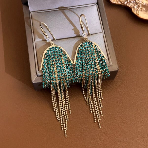 303cc9a0-1b7d-4c46-b629-8558fe030854.jpg Diamond Inlaid U-shaped Long Tassel Ear Hook In Europe And America