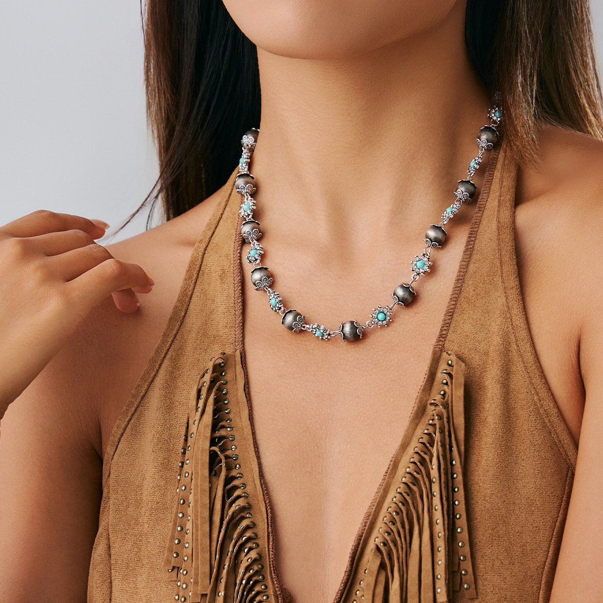 High-grade Diamond-embedded Small Flower Clavicle Chain