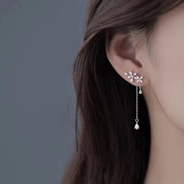 547d4786-d888-4693-9c25-9474e669c5ba.jpg Sterling Silver Diamond Flower Long Women's Earrings