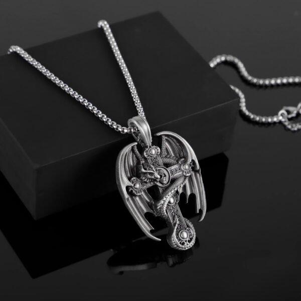 758d299d-0924-4eaf-b4ff-0dacb05b4208.jpg Men's Stainless Steel Retro Pendant Sweater Chain