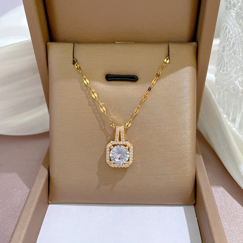 Women's Korean Fashion Square Diamond Necklace