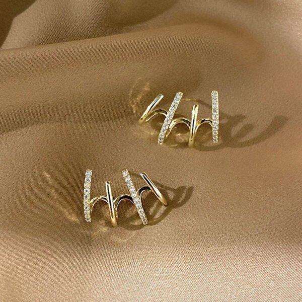 7d57affe-f592-40a6-84be-ed7ae43ca86f.jpg S925 Silver Needle Four-prong Zircon Inlaid Earrings