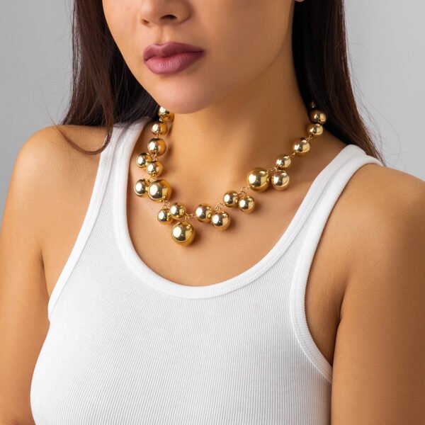 Exaggerated Large Beads Short Collar Women