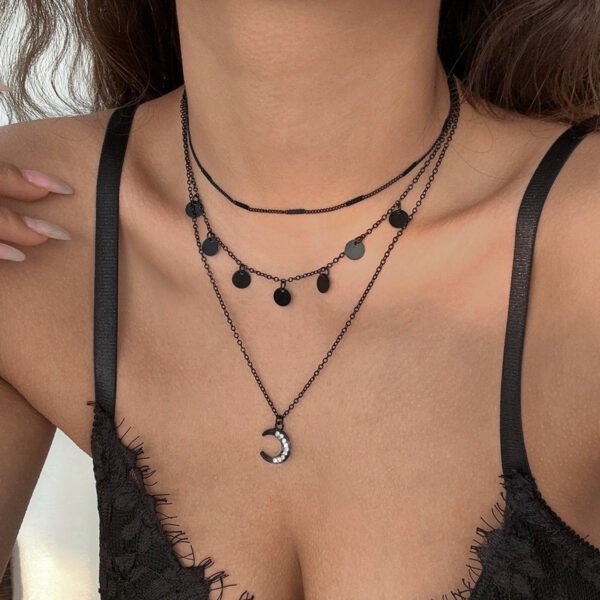 O1CN012pbJW91DbDdtVolRY_3484130234-0-cib.jpg Simple Curved Moon Tassel Necklace For Women