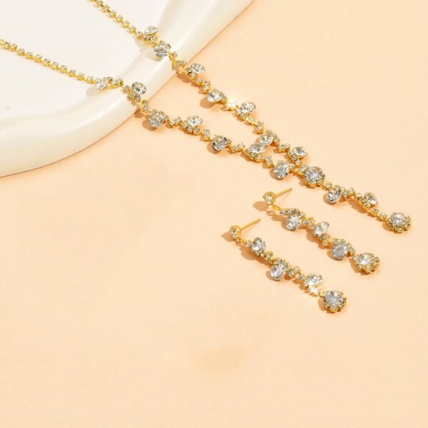 O1CN01BlhOku1ynqRT2IuHv_1988846624-0-cib.jpg Fashion Crystal Necklace Ear Stud Bracelet Jewelry Accessories
