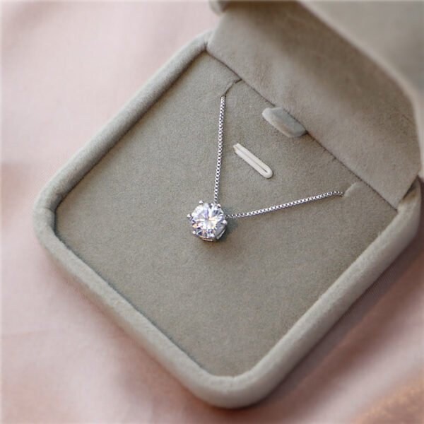Zircon Six-claw Necklace Clavicle Chain Female