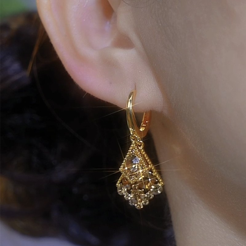 O1CN01JN2ZL52EDh7Eb9SCM_2217602658711-0-cib.jpg Maillard Brown Zircon Crystal Rhombus Earrings