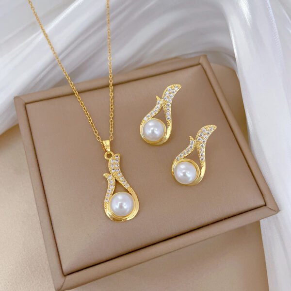 O1CN01TIxMAL2J3gWOmWCrY_2206683529366-0-cib.jpg Necklace And Earrings Suite Light Luxury Full Diamond Pearl