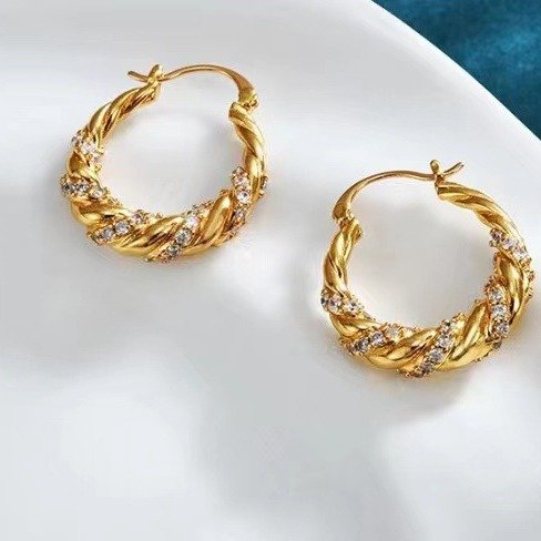 O1CN01nOpBCT1K33R8a7prJ_2215472041107-0-cib.jpg Simple and versatile fashion elegant twist exquisite autumn and winter earrings