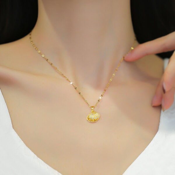 O1CN01poTjUW2Dy7cJjfoOz_2215616488677-0-cib.jpg Shell Pearl Necklace With Rhinestones Female Zircon Temperament Personality Jewelry