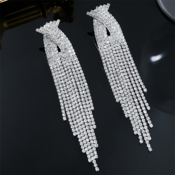 O1CN01z6VN9D1uZrpM2xiMN_2209808136052-0-cib.jpg Luxury Sparkling Full Rhinestone Long Fringe Earrings