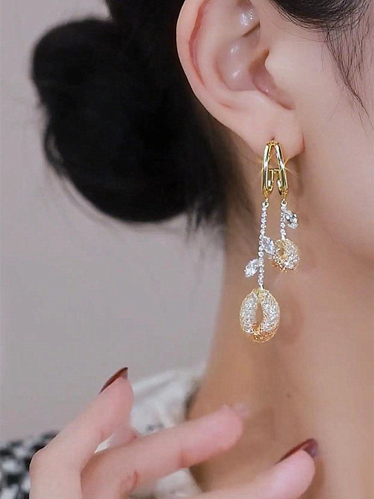 Temperament Socialite Hollow Fringe Earring Girl