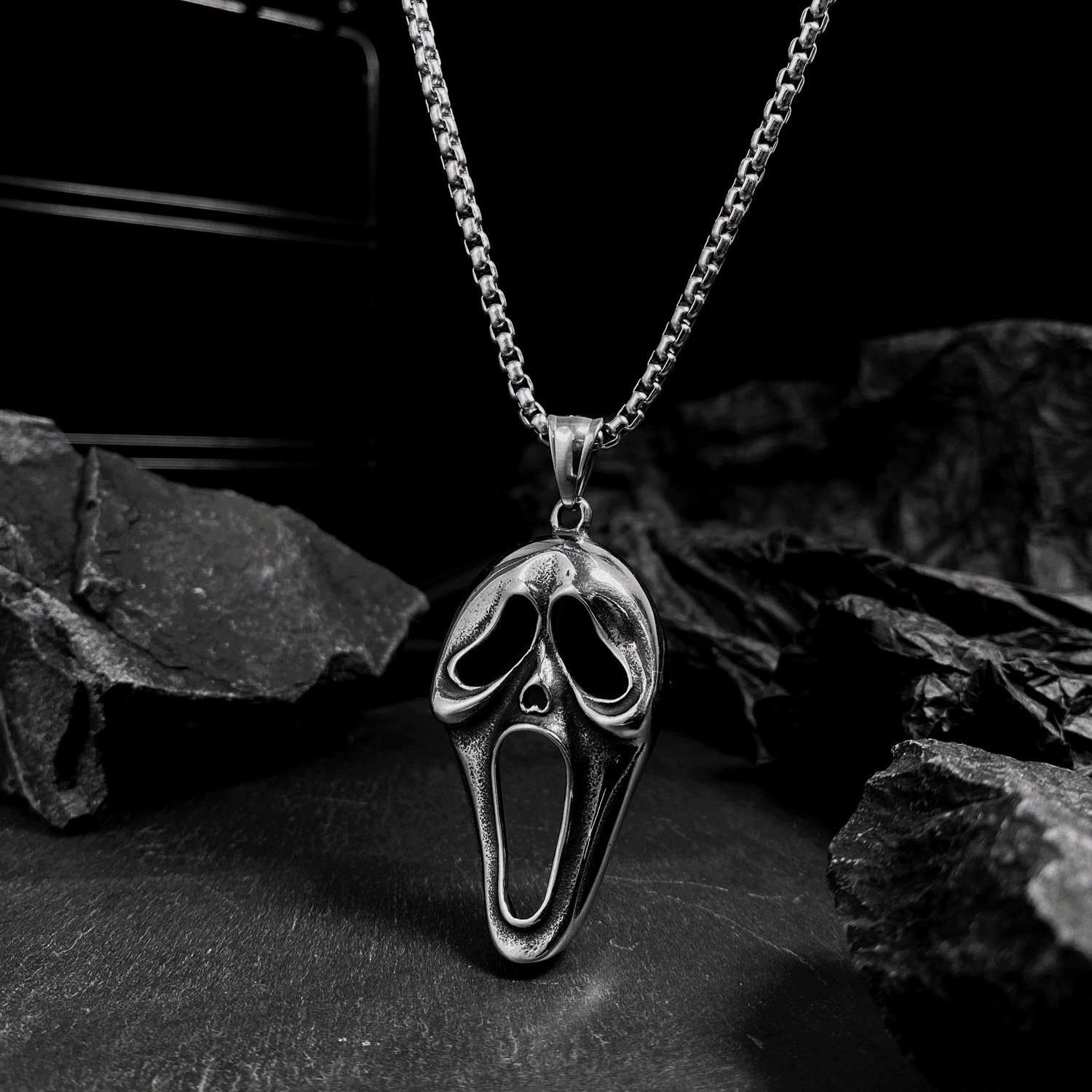 b8830983-66fc-4216-b3a7-29a288f6b2ce.jpg Personality Screaming Skull Mask Stainless Steel Necklace
