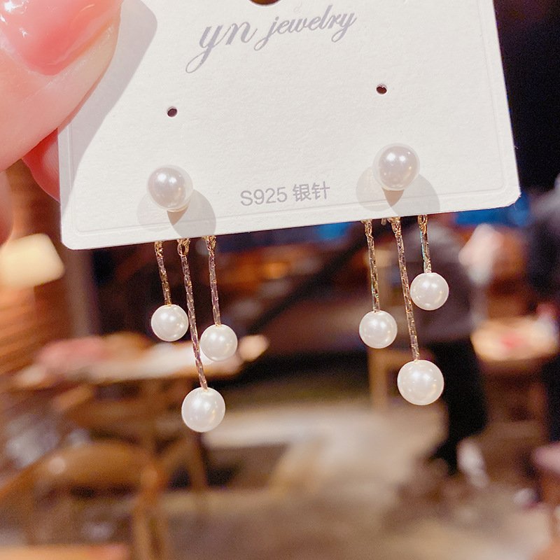 Fashion Pearl Tassels With Two Earrings