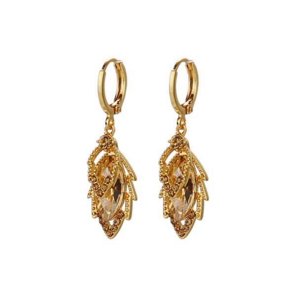 c6c17a70-ba74-4b8e-bfa7-da5926b71817.jpg Exquisite Crystal Leaf Silver Needle Ear Clip Female