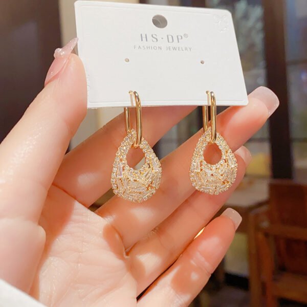 c7171bf6-91c5-4d87-afd3-98cffa9fb544.jpg High-grade Socialite Style Full Zirconium Water Drops A Two-ear Buckle