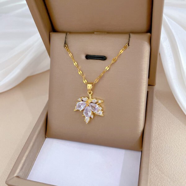 d8a94df1-a362-49a1-8984-8cd5a1dc5e64.jpg Maple Leaf Light Luxury Temperament Necklace Ear Stud Jewelry Suit Women