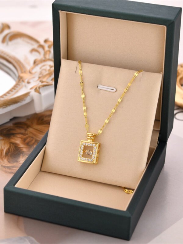 d8d699e2-3d00-4cd0-8d35-ef6bdfc6f95b.jpg Necklace With Perfume Bottle,Only Self-pickup Is Supported, And The Displayed Prices Are All Self-pickup Prices