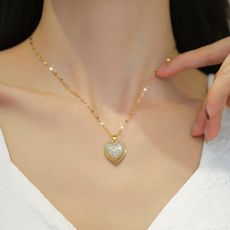 d9f9f393-243d-498a-91be-ea65d7a65247.jpg Xiaohongshu New Loving Heart Zircon Necklace For Women