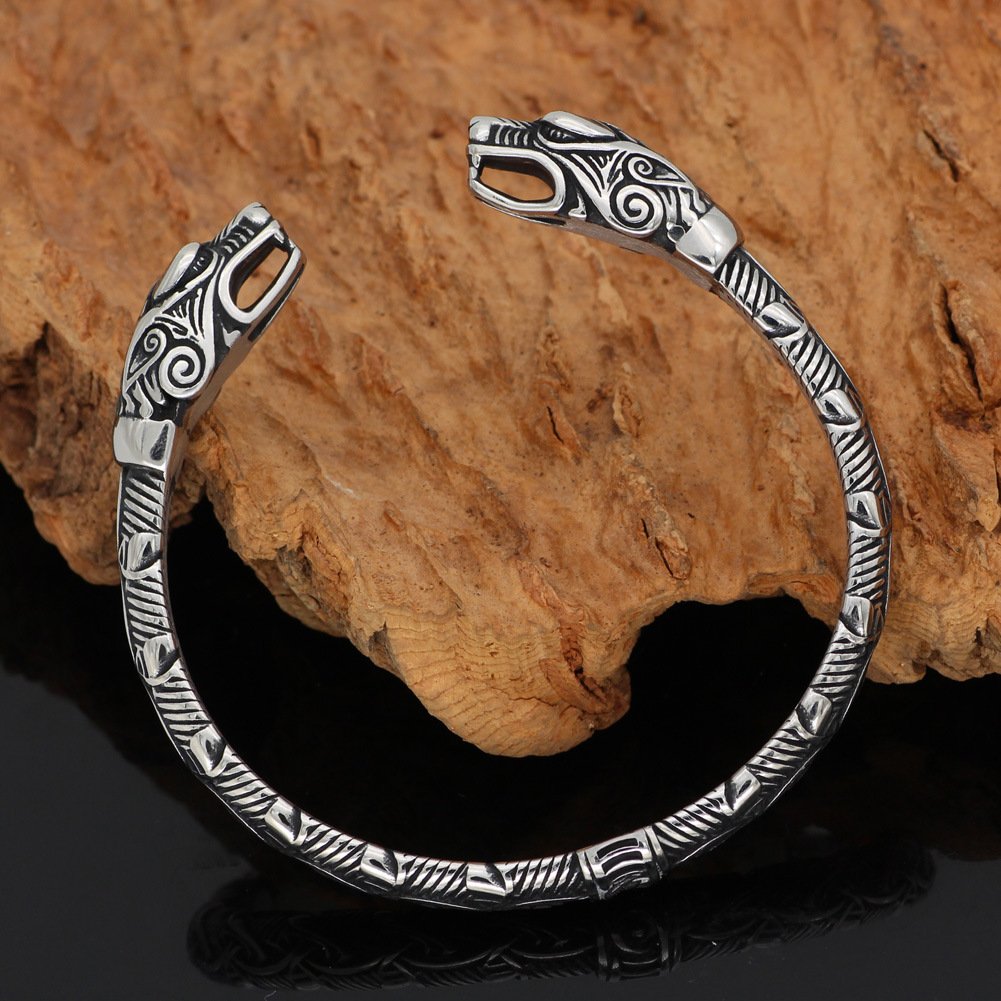 ddc56cb2-7eae-4054-a4b2-f7a49a20e2d0.jpg Nordic Vikings Rune Aoding Warrior Crow Titanium Steel Bracelet