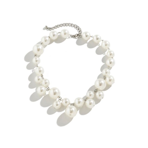 Exaggerated Large Beads Short Collar Women