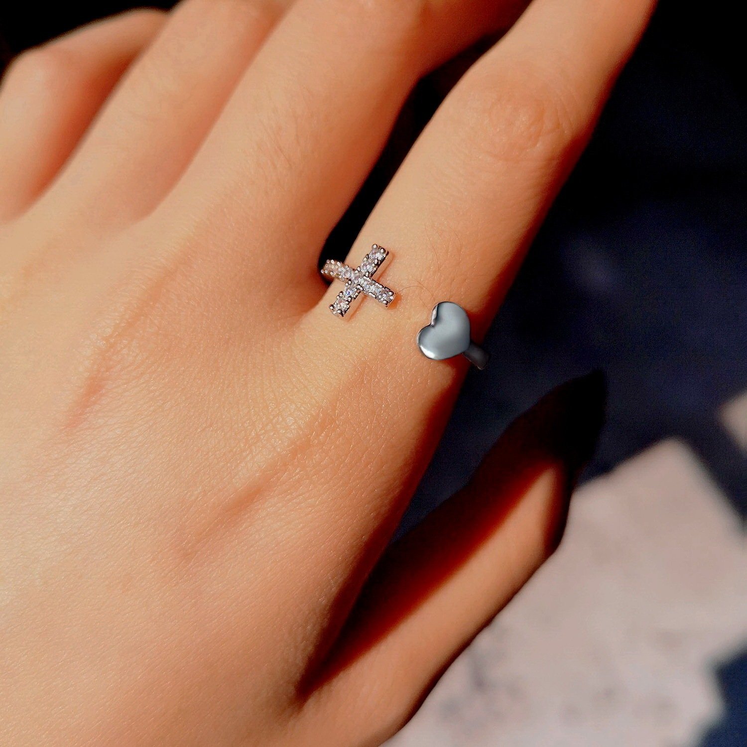Hot Sale Cross Diamond Heartshaped Ring
