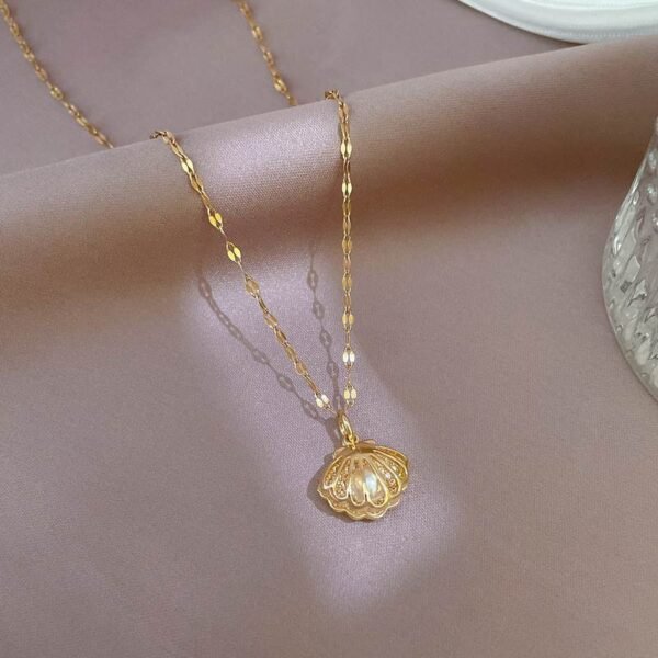 fb0844f5-612f-42fb-b0a9-69ebda3dd9b2.jpg A Necklace Full Of Diamond Microencrusted Zircon Wisps Empty Shell Pearls