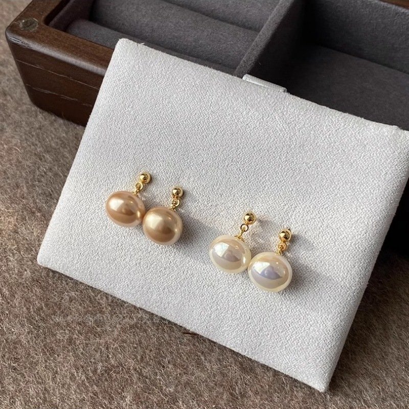 Fashion Steamed Bread Pearl Female Stud Earrings