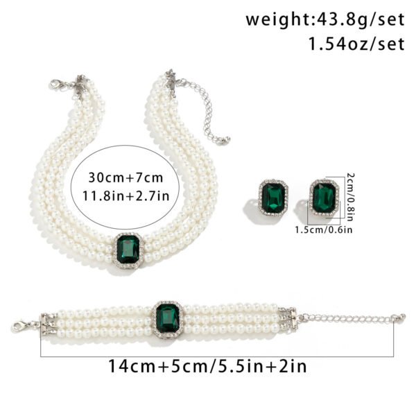 Entry Lux Short Artificial Pearl Necklace
