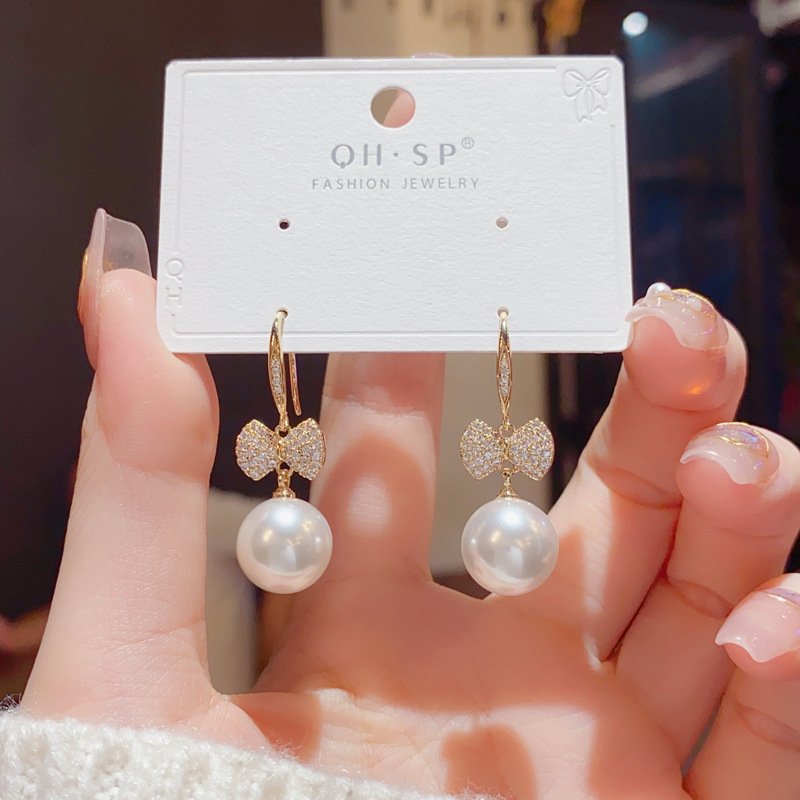 Japanese And Korean Exquisite Fashion Shining Micro Inlaid Zircon Bow Pearl Ear Hook